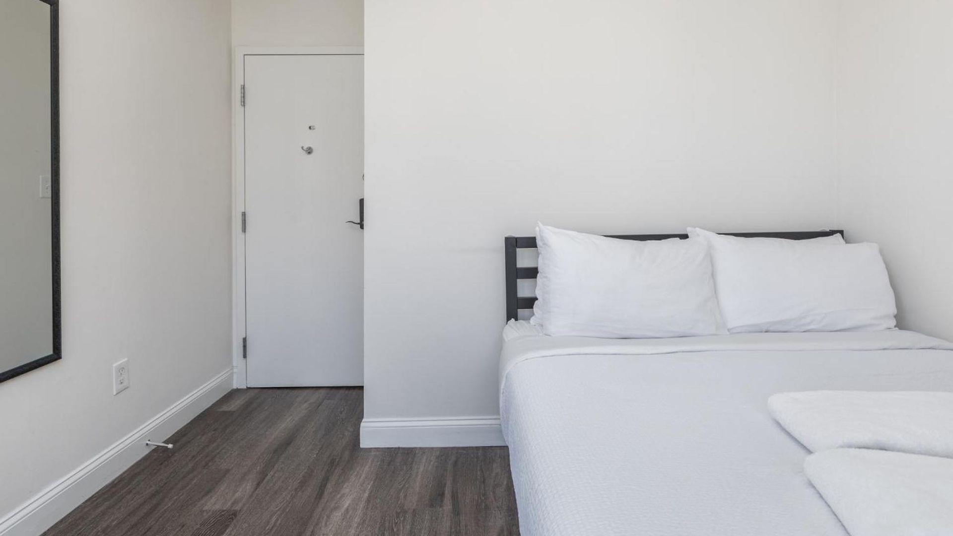 Apartment Quarters On Dot By Thatch Boston