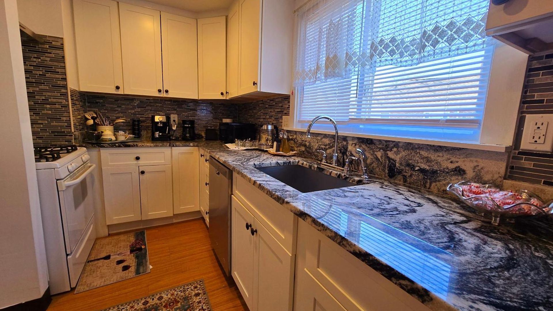 Apartment Comfy & Chic For 2026 World Cup Free Parking