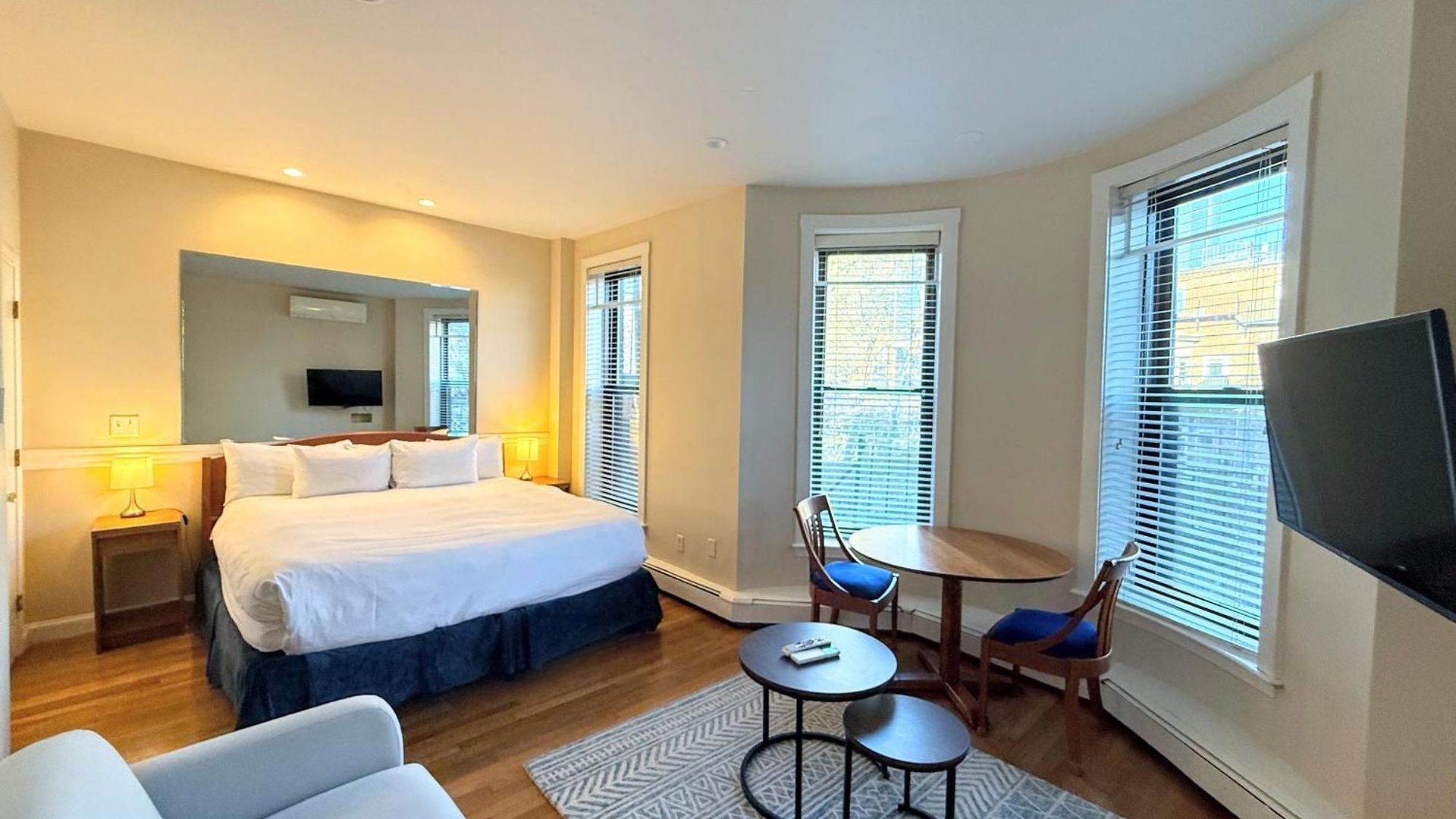 Copley House Extended Apartment *