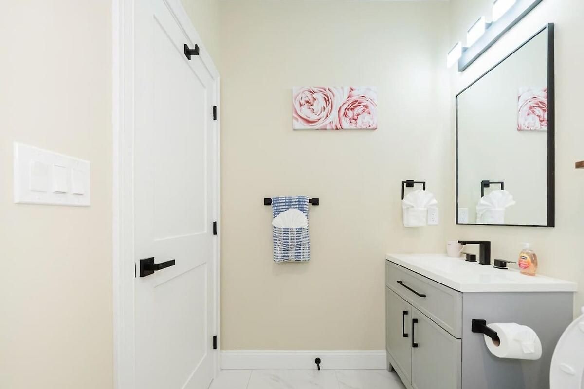 New Built 3br 2ba Boston, Free Parking, Laundry & Ac - Near Franklin Park 60-2 Apartment