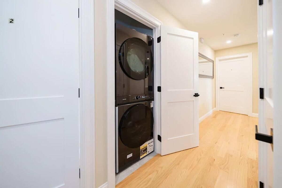 New Built 3br 2ba Boston, Free Parking, Laundry & Ac - Near Franklin Park 60-2