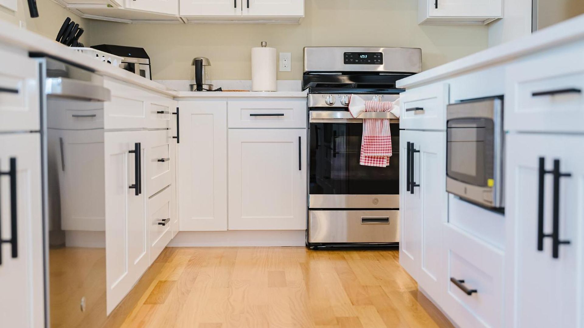 Apartment New Built 3br 2ba Boston, Free Parking, Laundry & Ac - Near Franklin Park 60-2 *