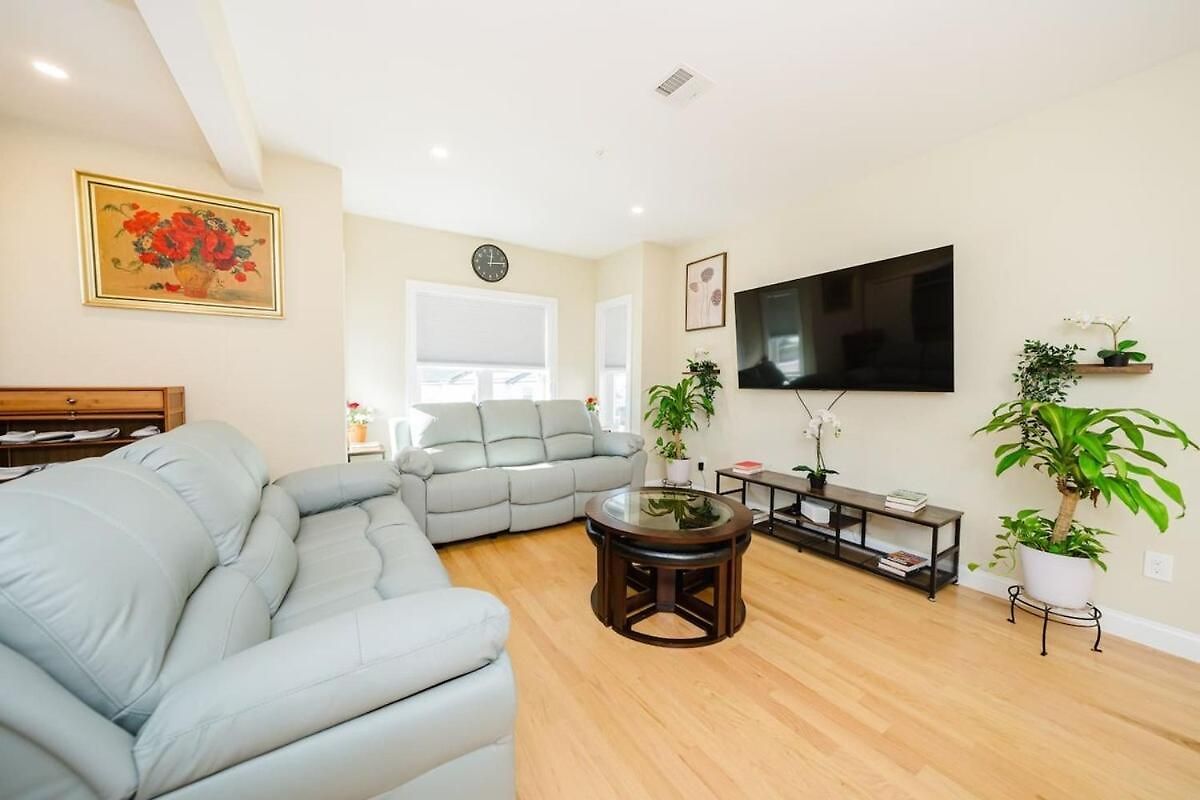 New Built 3br 2ba Boston, Free Parking, Laundry & Ac - Near Franklin Park 60-2