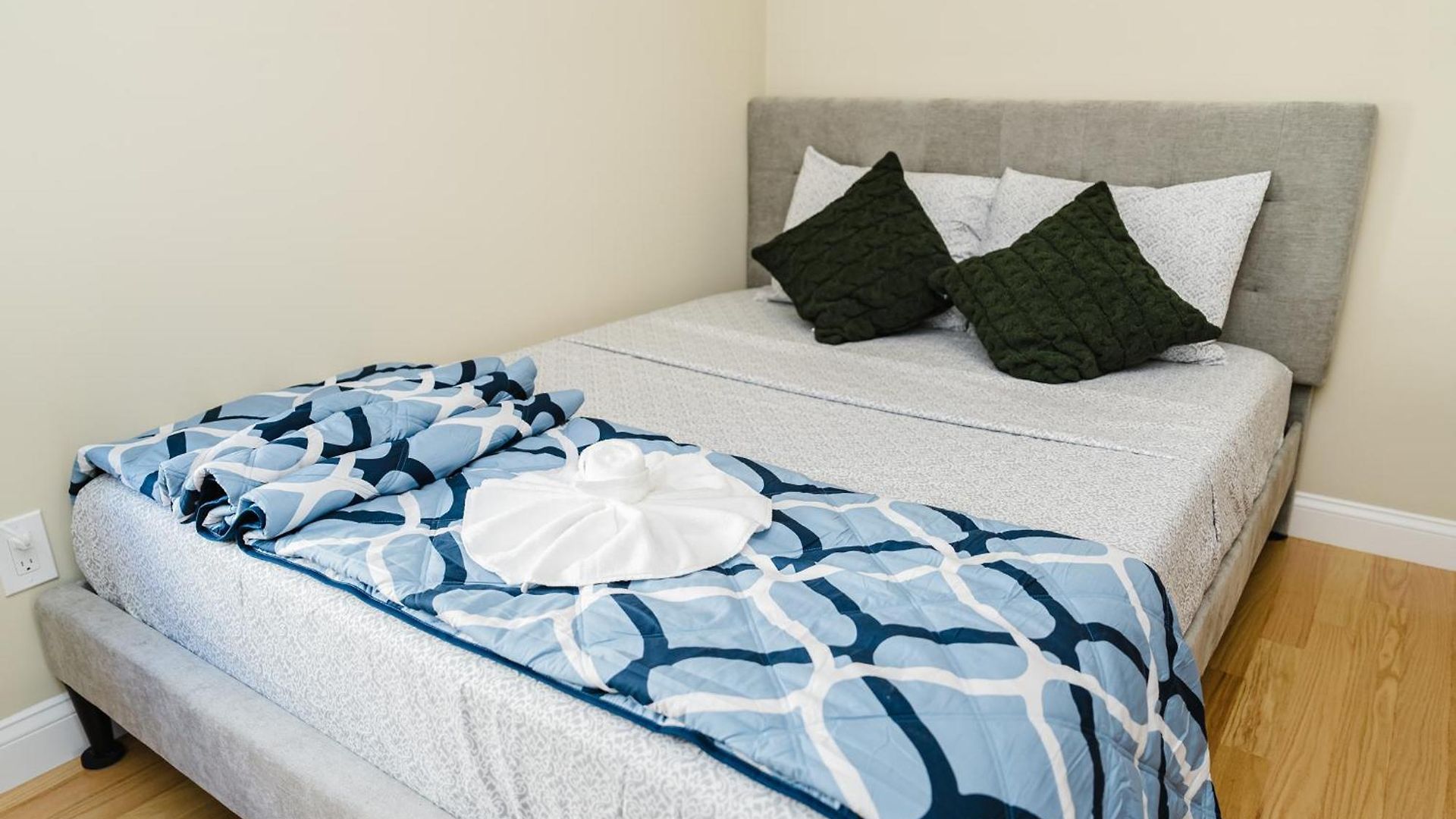 Apartment New Built 3br 2ba Boston, Free Parking, Laundry & Ac - Near Franklin Park 60-2
