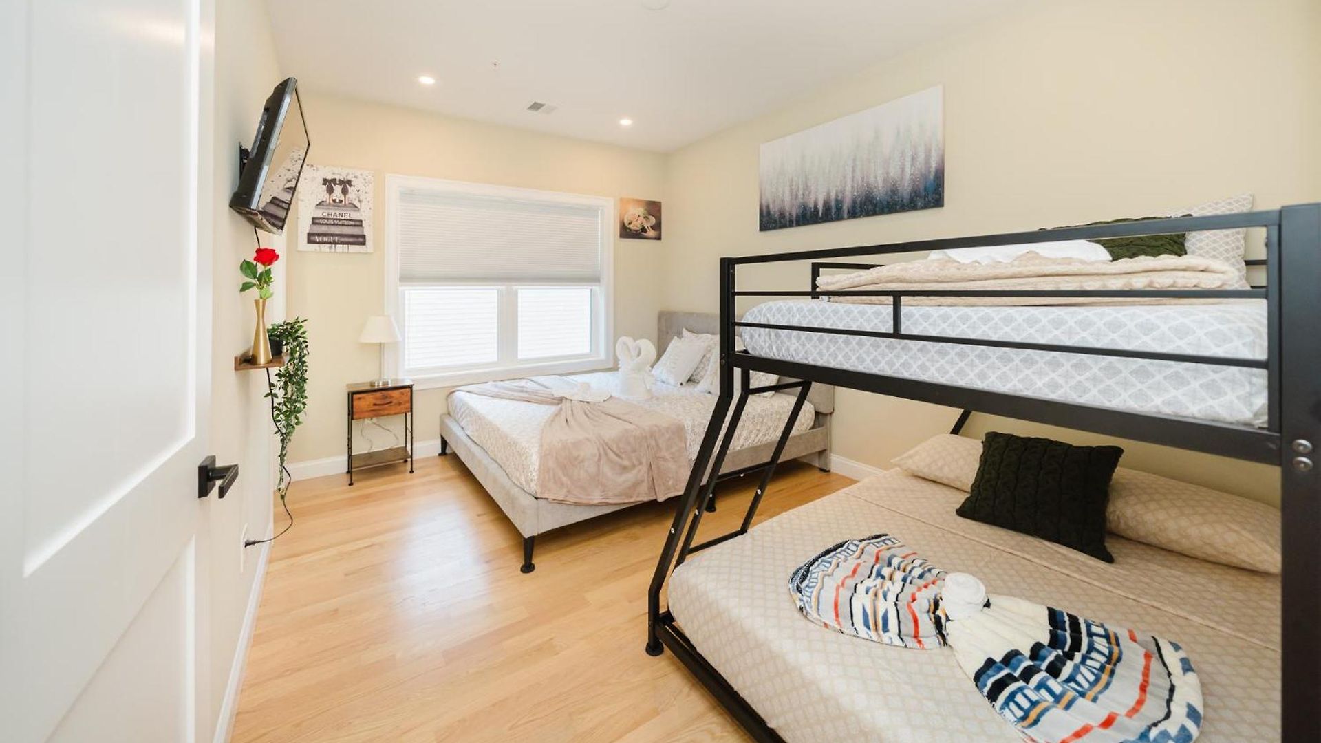 New Built 3br 2ba Boston, Free Parking, Laundry & Ac - Near Franklin Park 60-2 *
