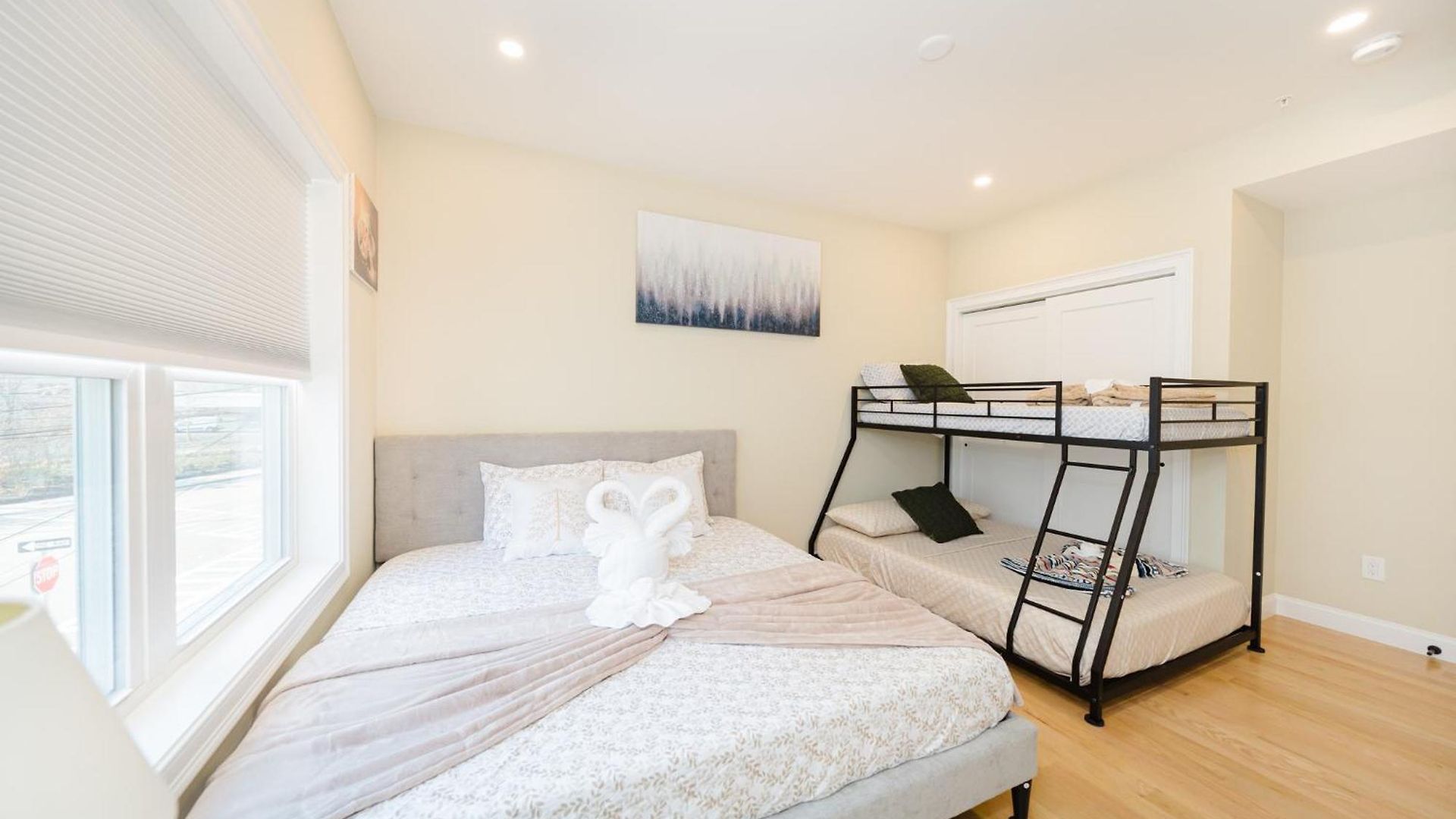 New Built 3br 2ba Boston, Free Parking, Laundry & Ac - Near Franklin Park 60-2 Apartment