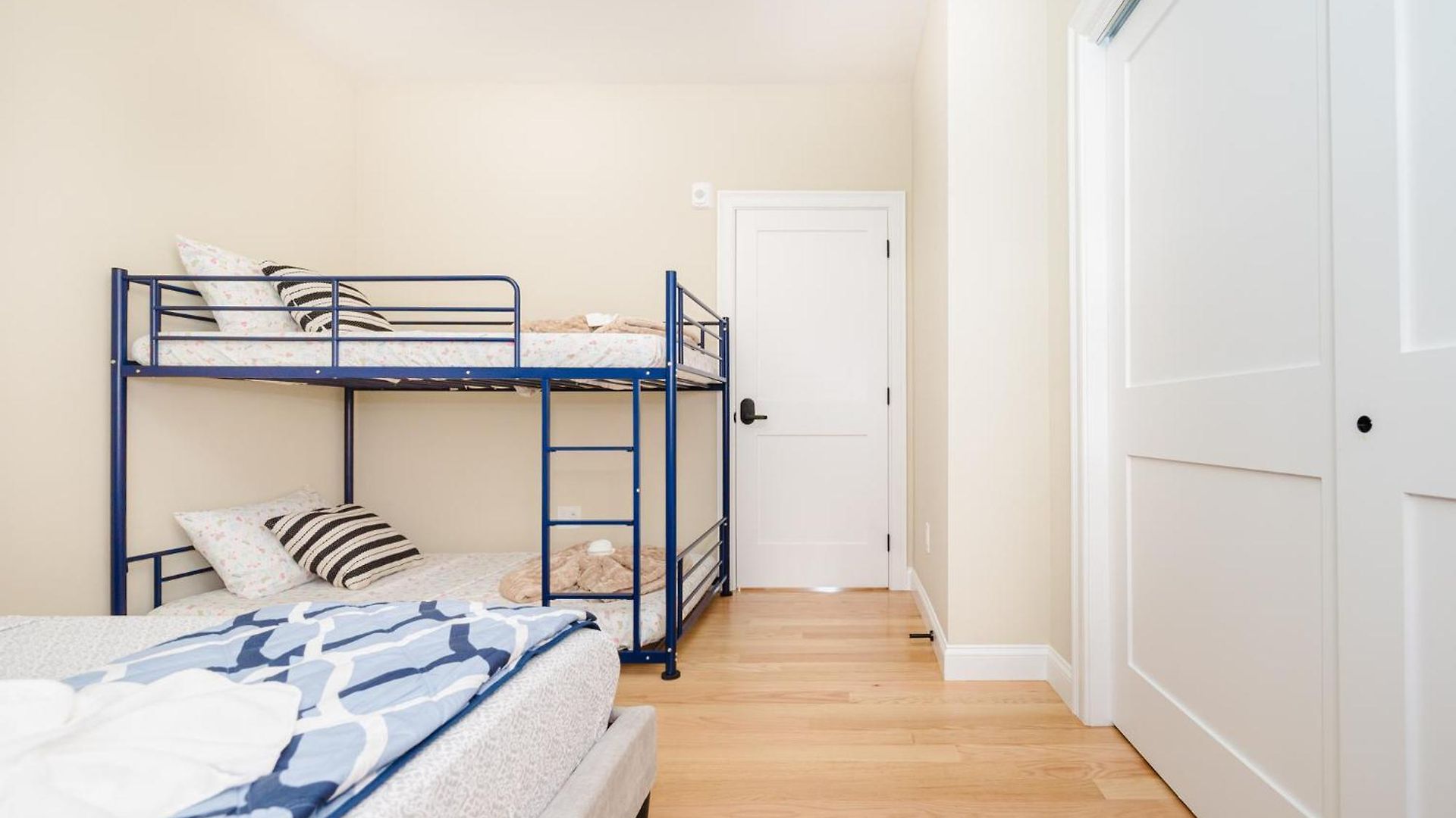 New Built 3br 2ba Boston, Free Parking, Laundry & Ac - Near Franklin Park 60-2 Apartment Boston