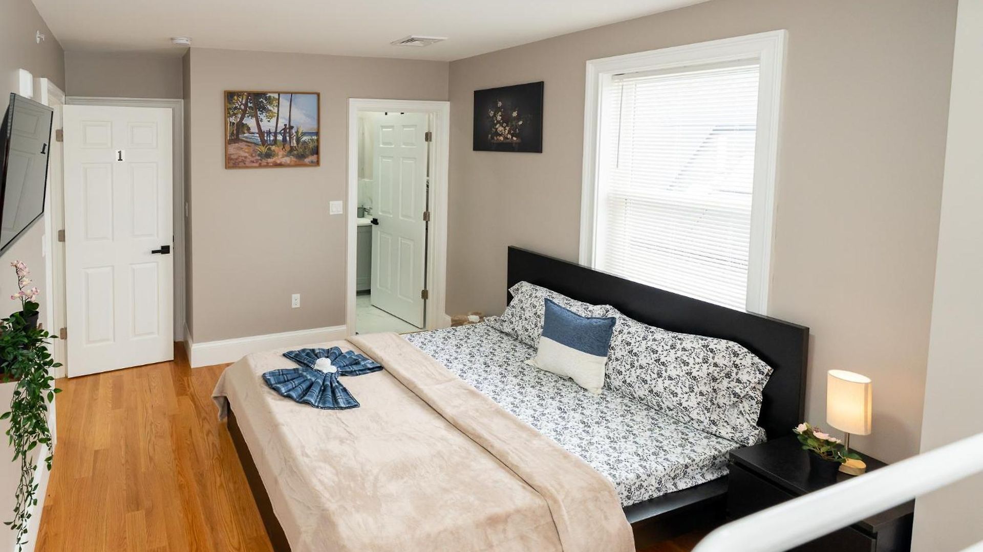 Apartment Pet-friendly Modern 3br 1st-floor - Easy Franklin Park & Red Line Access 5581 Boston