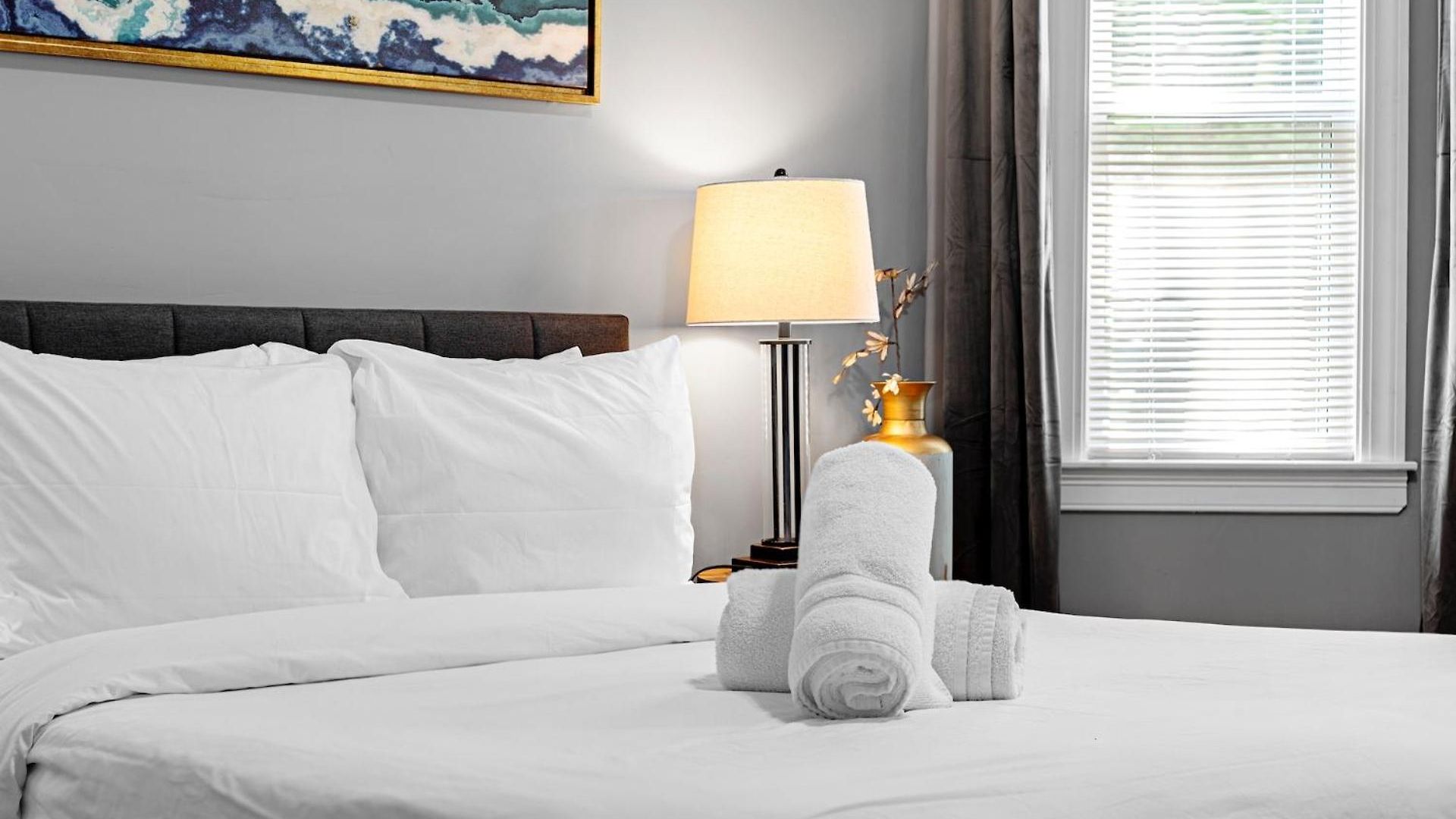 Spacious Near Ashmont * Boston