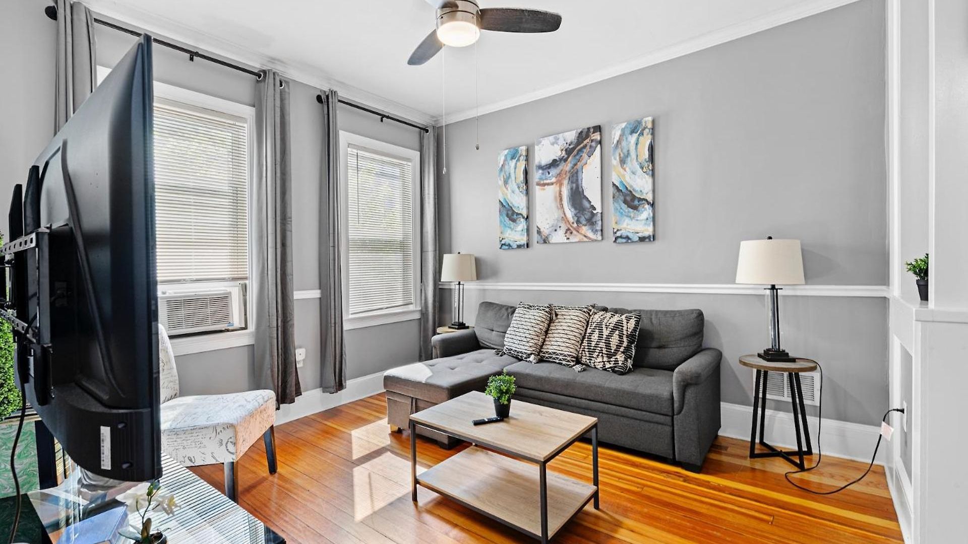Apartment Spacious Near Ashmont