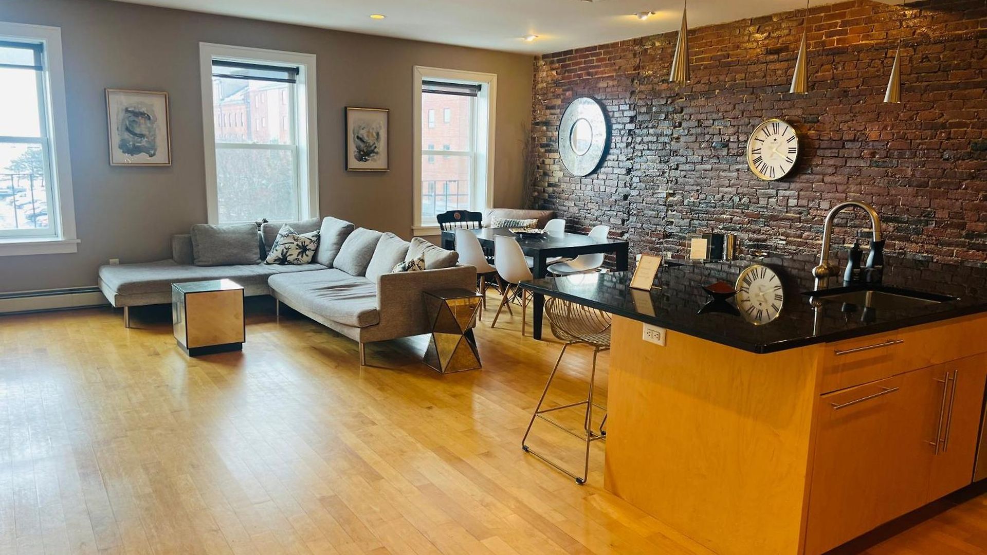 Apartment Harbor Views Modern North End Free Parking! *