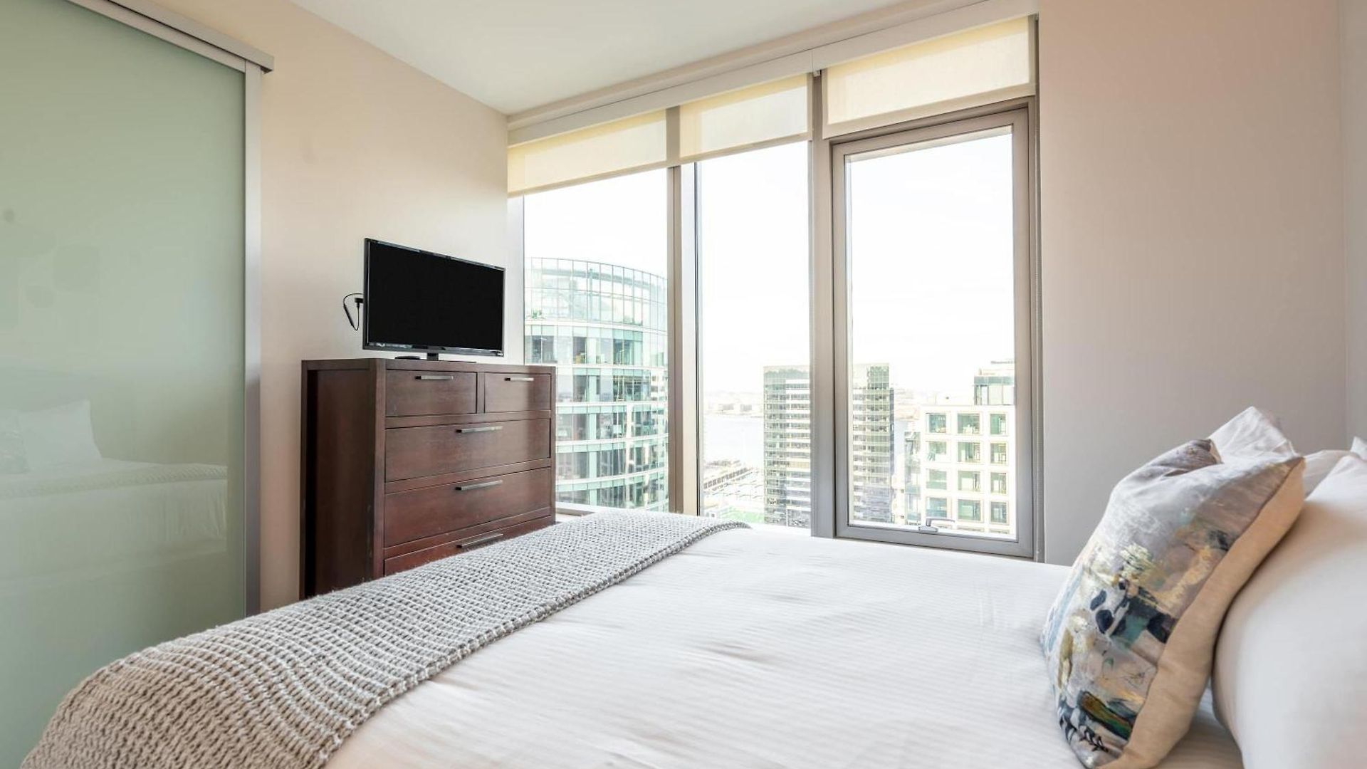 High End Seaport Apartment