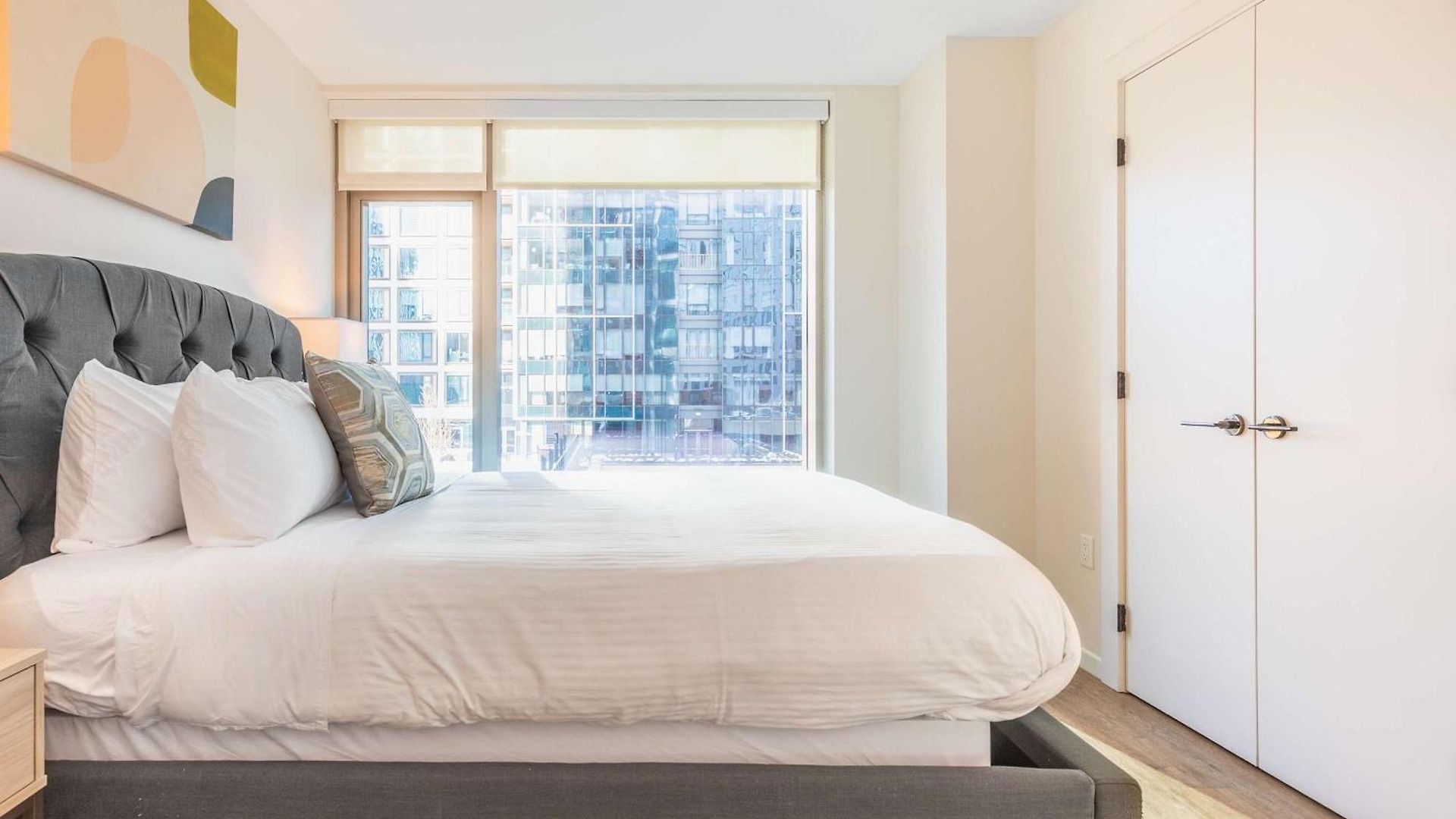 Full Private Downtown Seaport Apartment