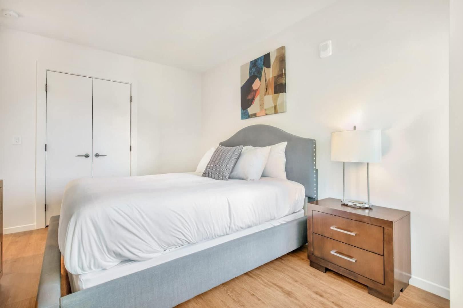 Spacious Full Kitchen In Seaport Boston