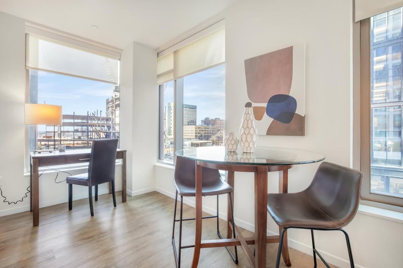 Spacious Full Kitchen In Seaport