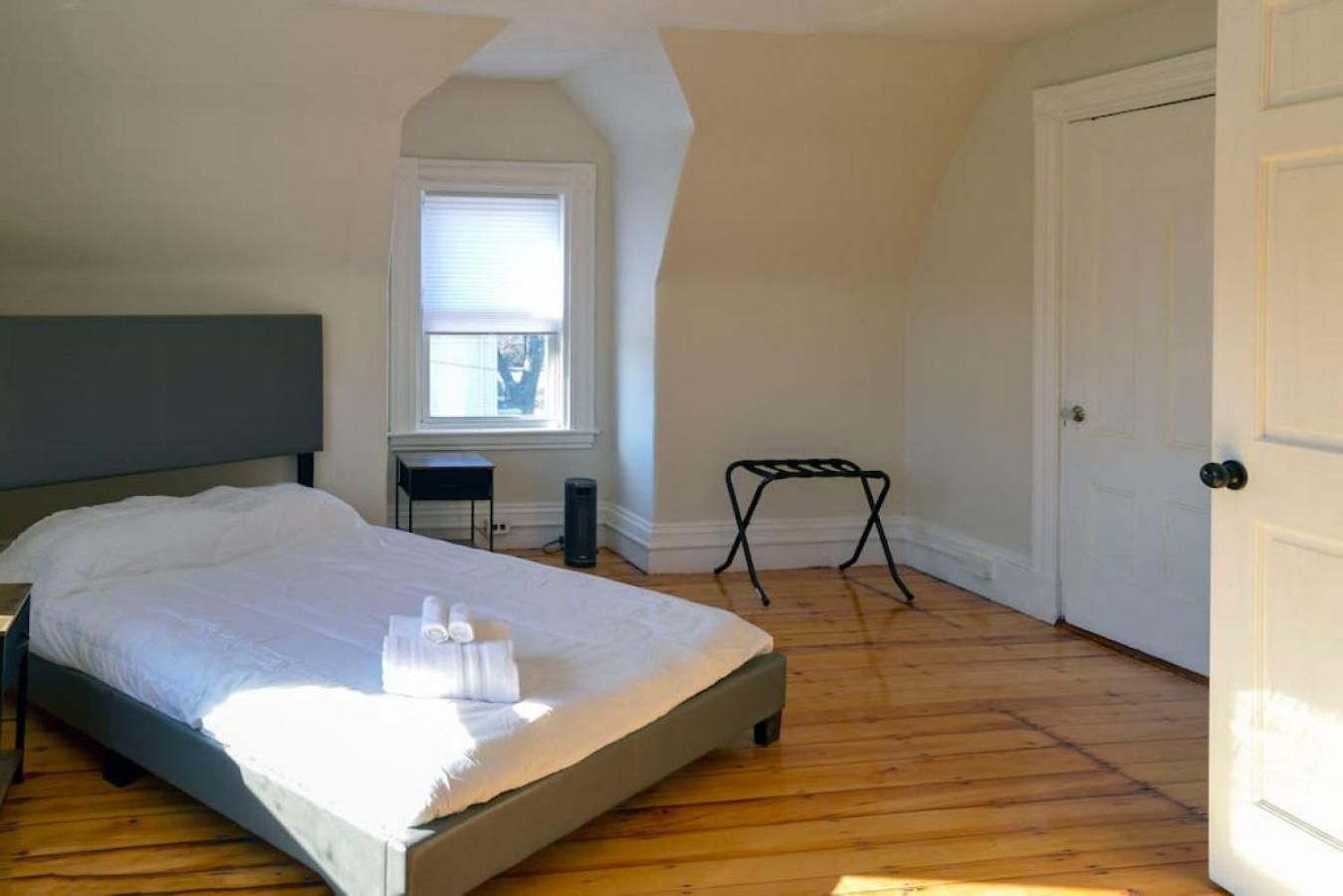 Holiday home Historical Urban Oasis - 6 Bedroom 3 Bath Boston