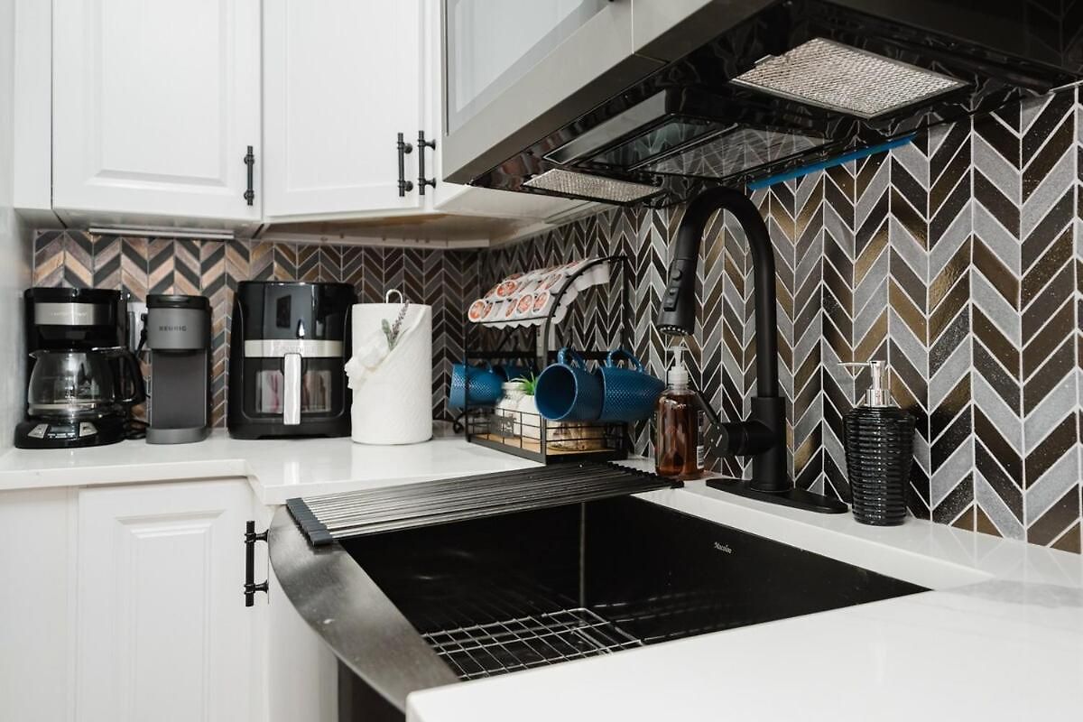 76-2 New 5br Townhouse Near Ashmont Station *