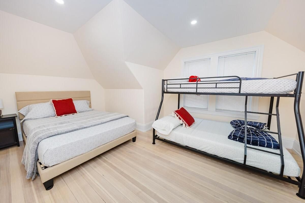 76-2 New 5br Townhouse Near Ashmont Station Boston