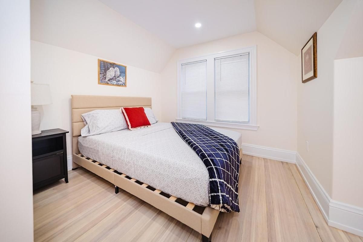 76-2 New 5br Townhouse Near Ashmont Station Apartment Boston
