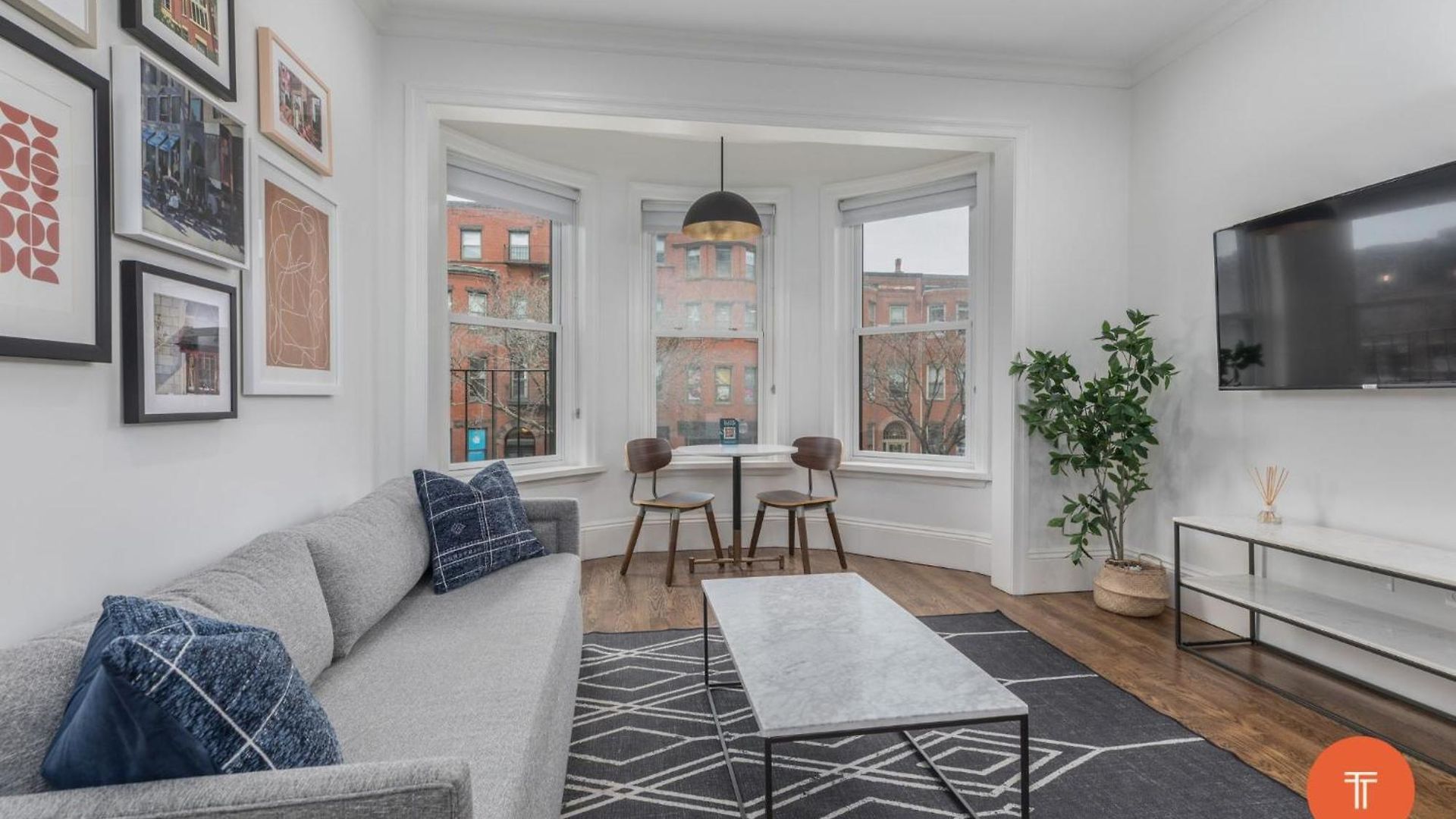 304 Newbury Street By Thatch 4*
