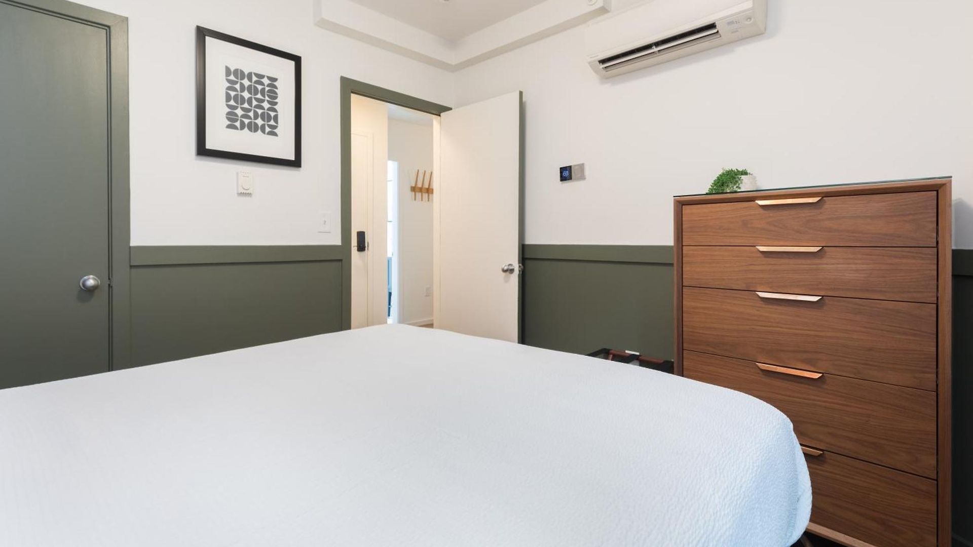 304 Newbury Street By Thatch Aparthotel 4*