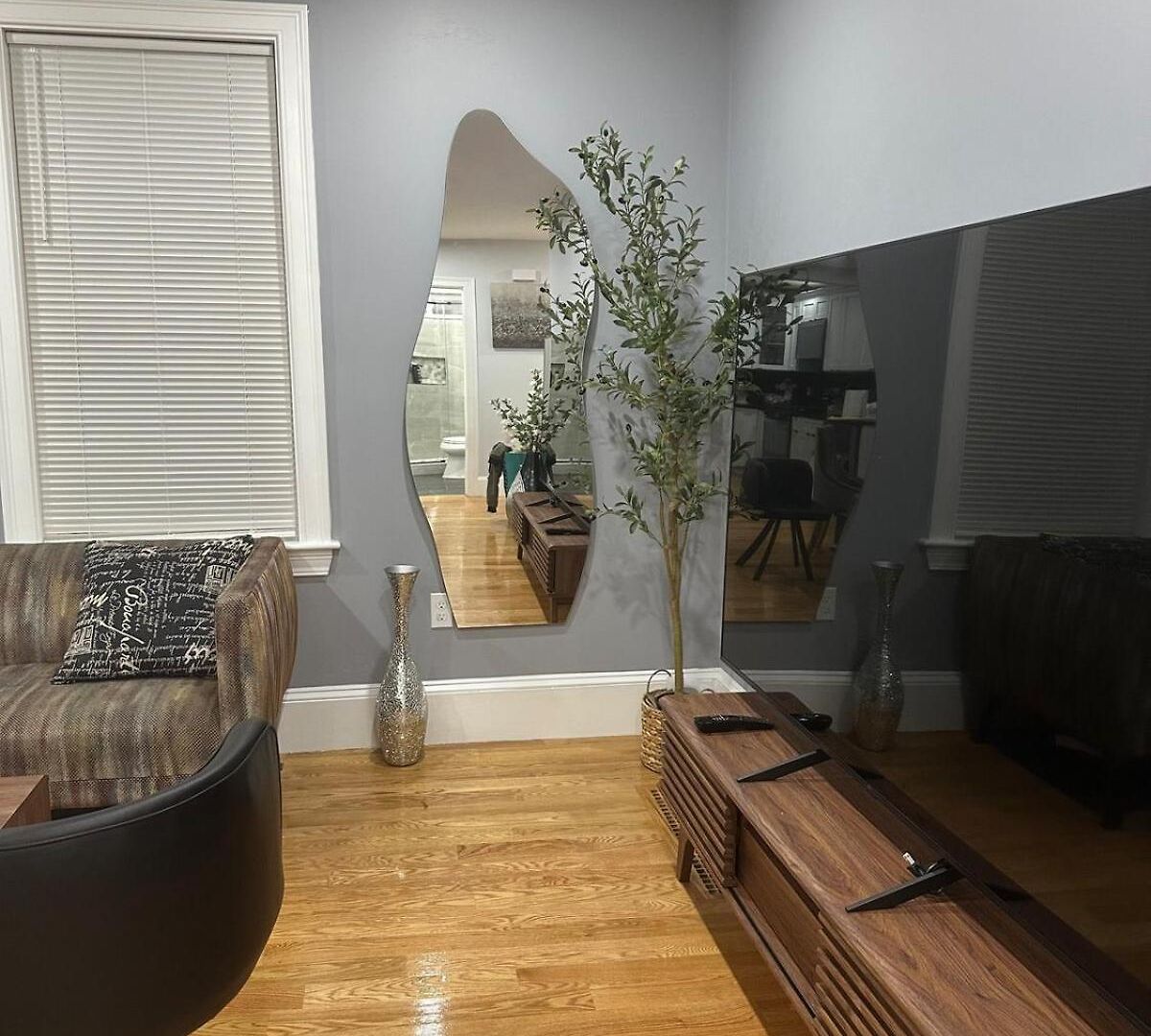 Apartment 85a Charming Base, 3br, 2ba Ideal For Families Boston