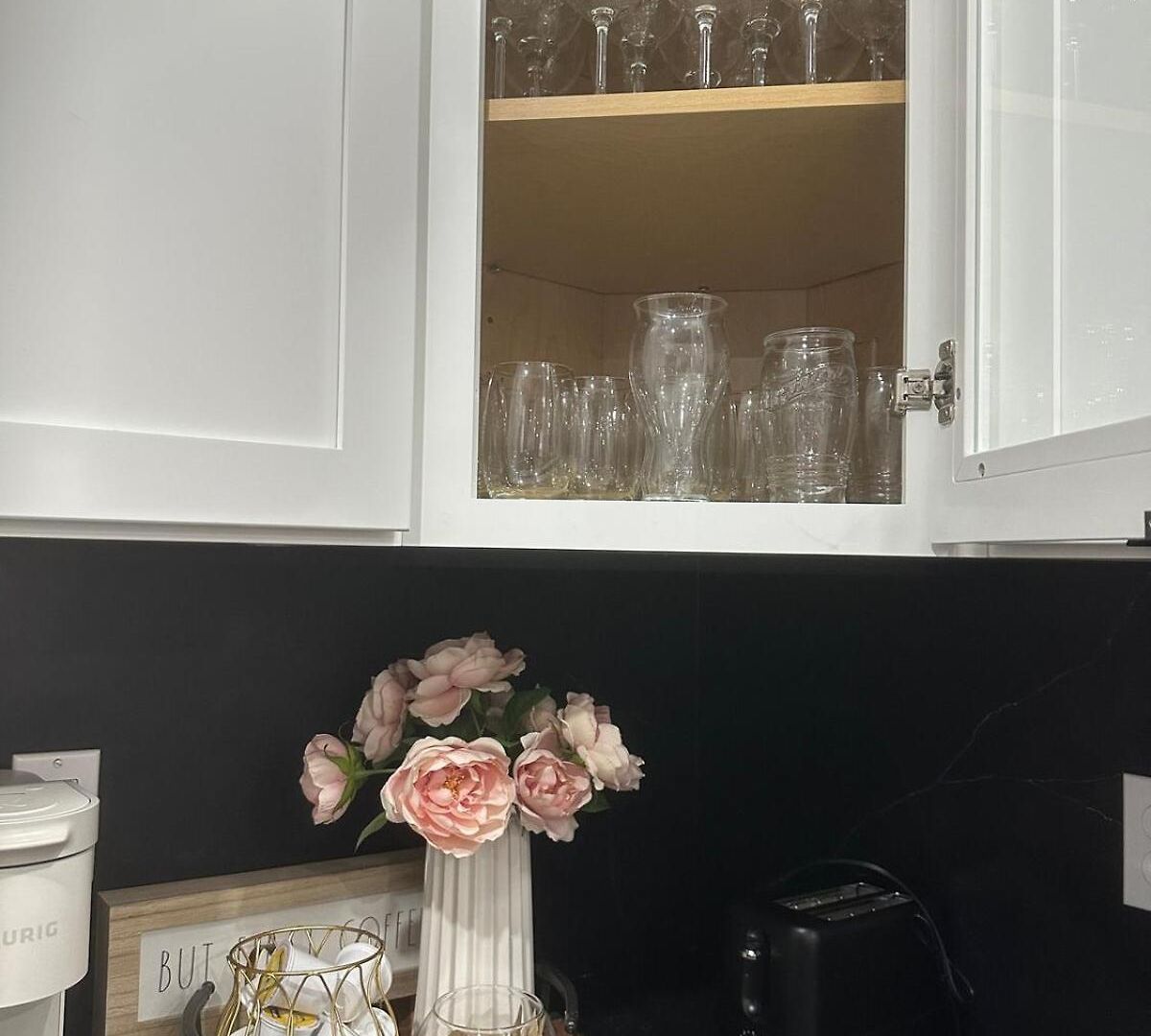 Apartment 85a Charming Base, 3br, 2ba Ideal For Families *