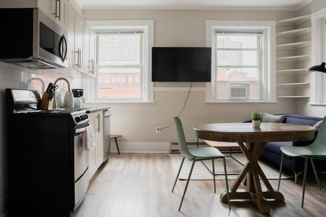 Centrally Located 1bed Newbury Street * Boston