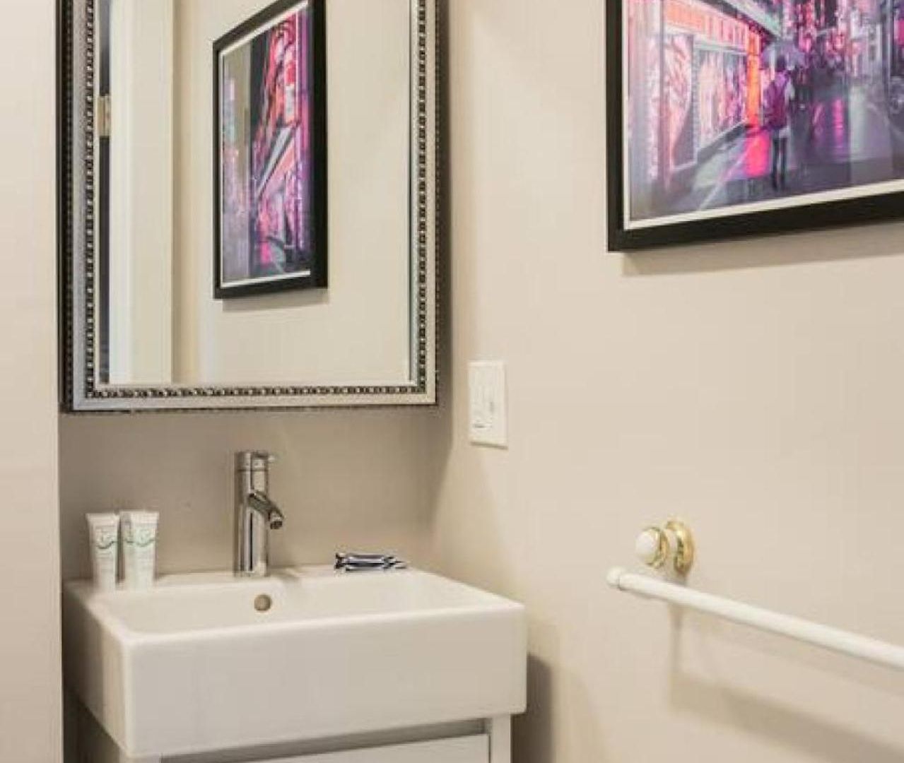 Apartment Centrally Located 1bed Newbury Street *