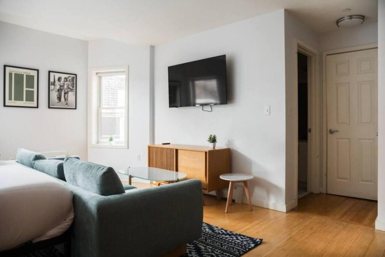 Chic Ideal For Nurses * Boston