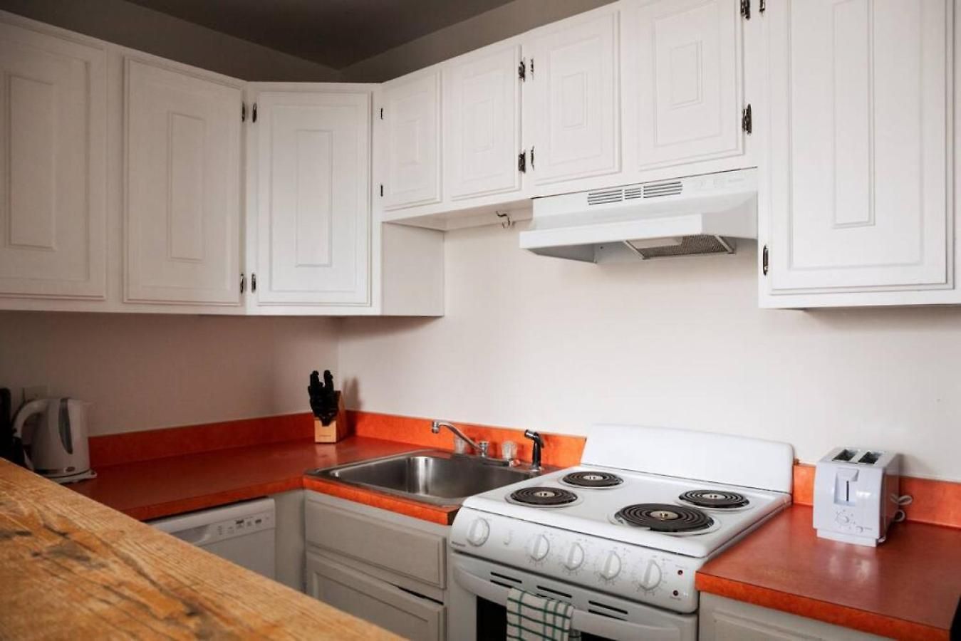 Spacious Fenway 1br