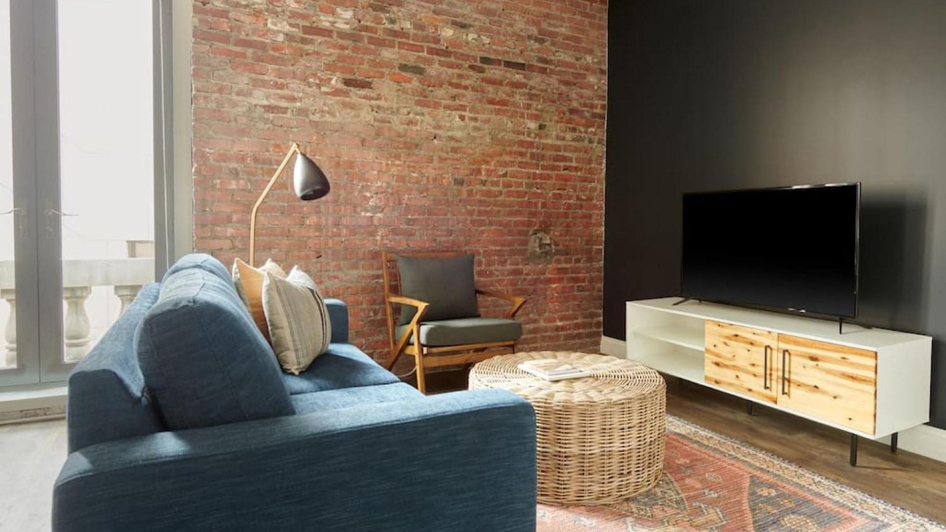 Furnished Luxury Loft Common