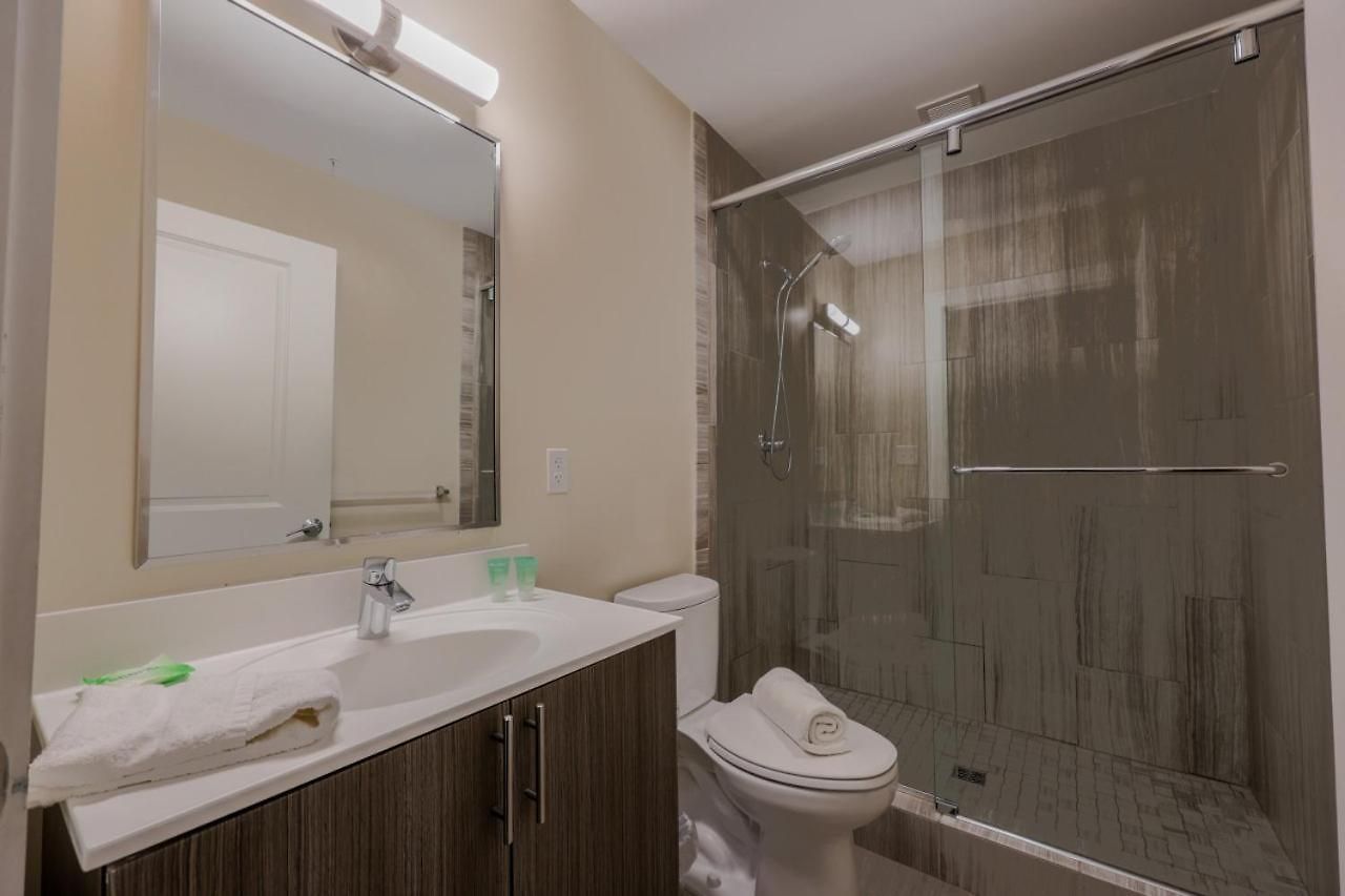 Luxury At 3br 2ba 200mbps Internet Boston
