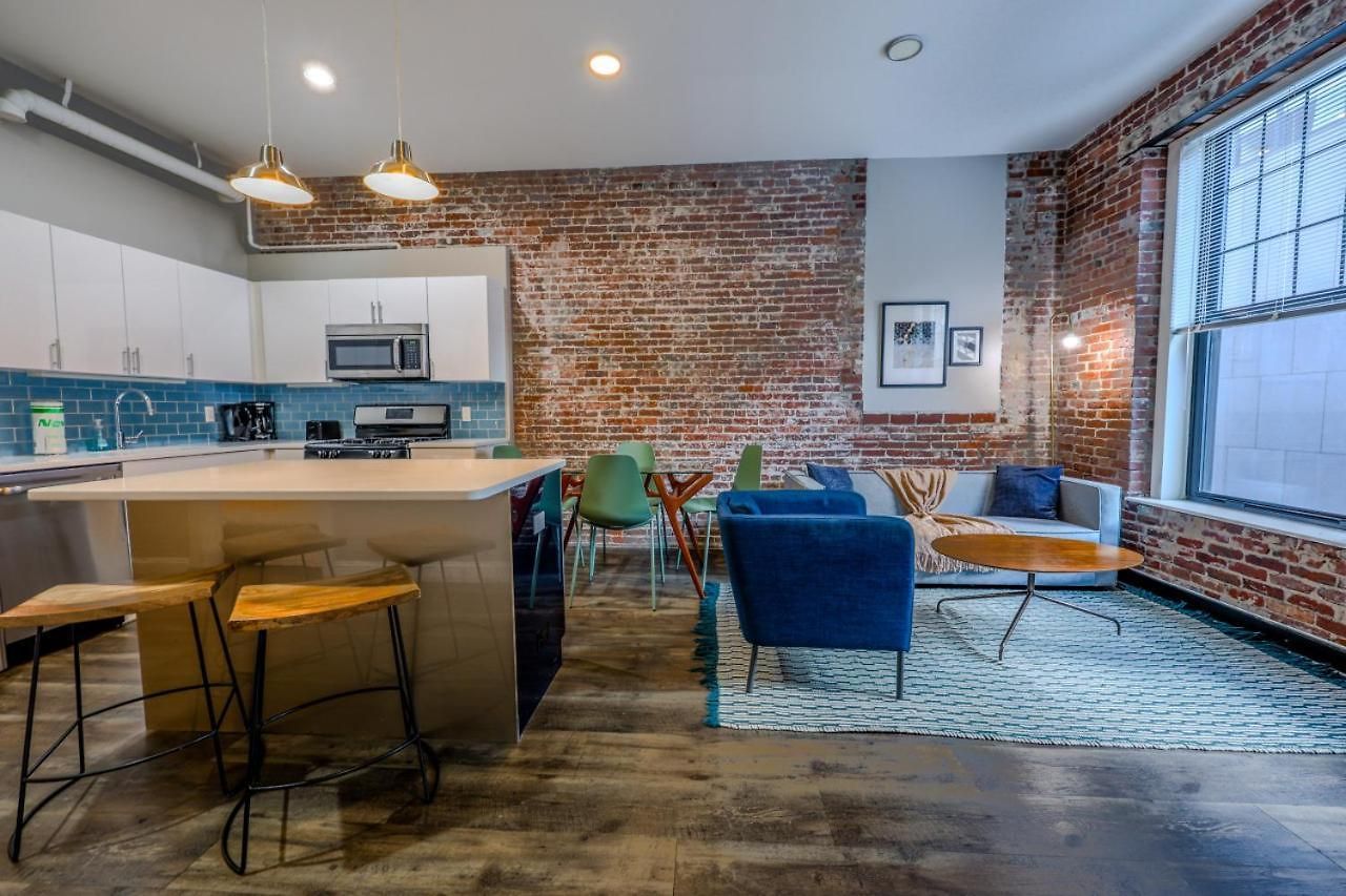 Apartment Luxury At 3br 2ba 200mbps Internet Boston