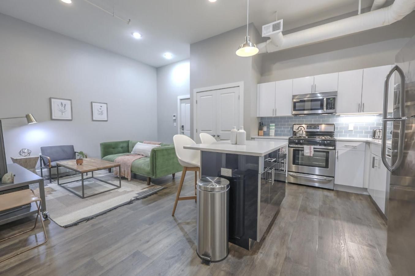 Common Loft With Washer Dryer *