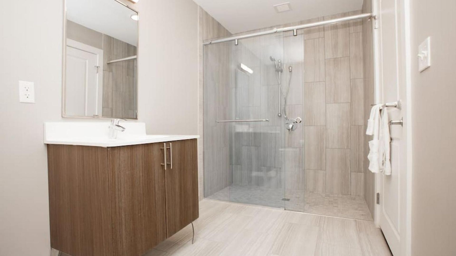 Centrally Located Luxurious Loft Walk Anywhere * Boston