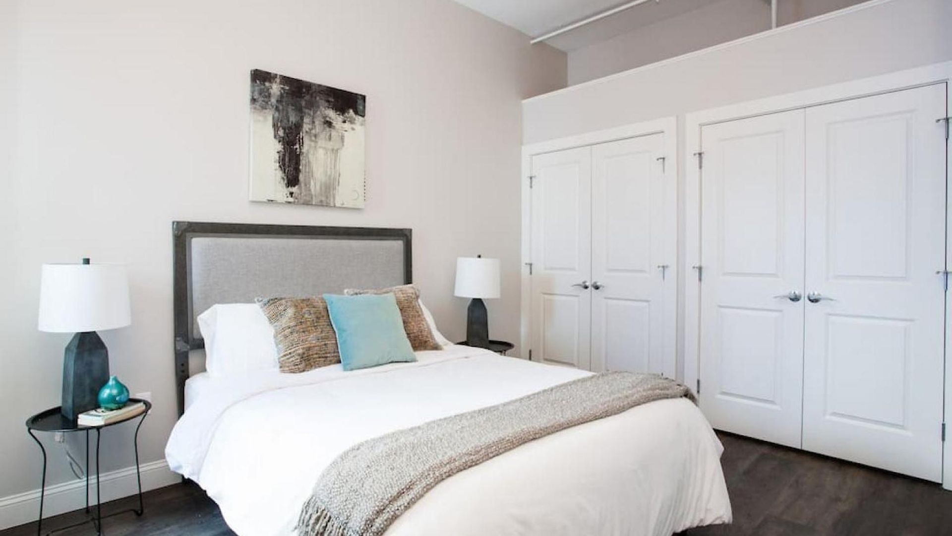 Centrally Located Luxurious Loft Walk Anywhere Boston