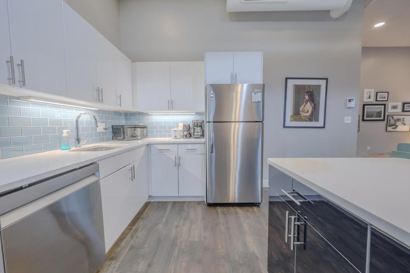 Designer Lux 4 Bed Loft Steps To The State House * Boston