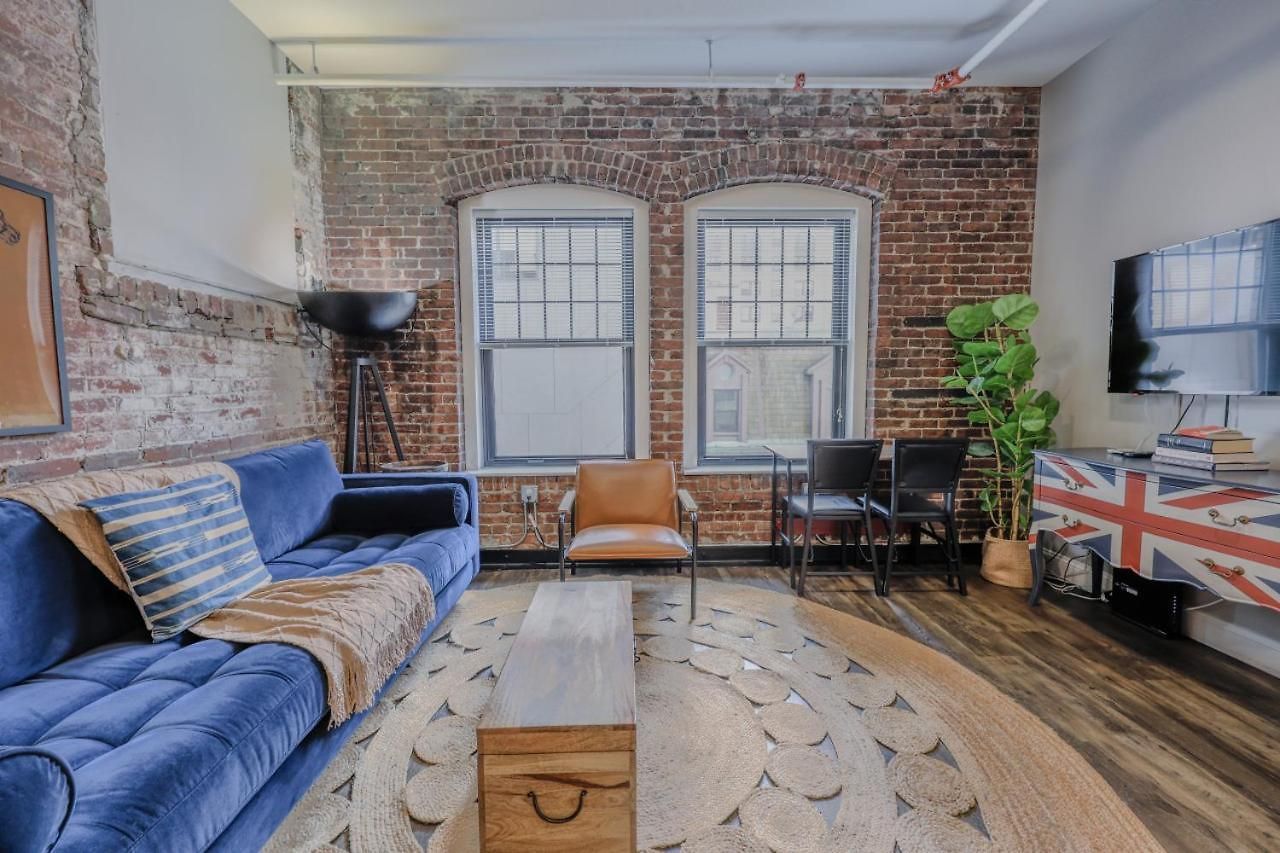 Apartment Pet Friendly 3 Bed 2 Bath Steps To Beacon Hill