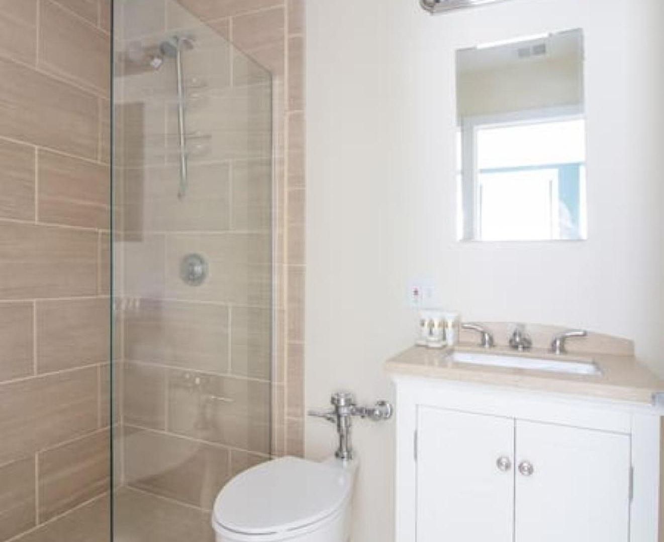 Downtown 1br Keyless Entry Fast Wifi Apartment