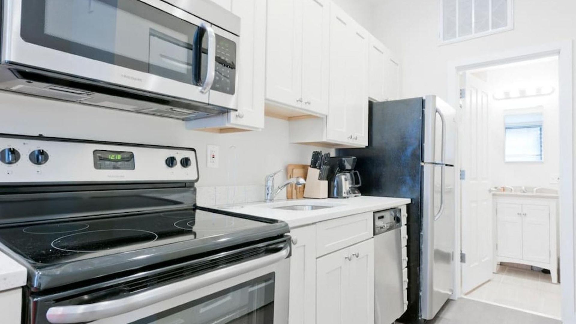 Simple 1br Financial District Keyless Entry Apartment *
