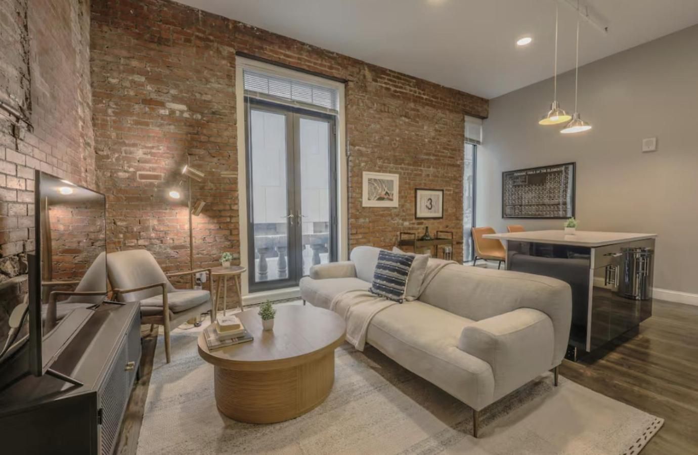Downtown Designer Keyless Washer And Dryer Apartment Boston