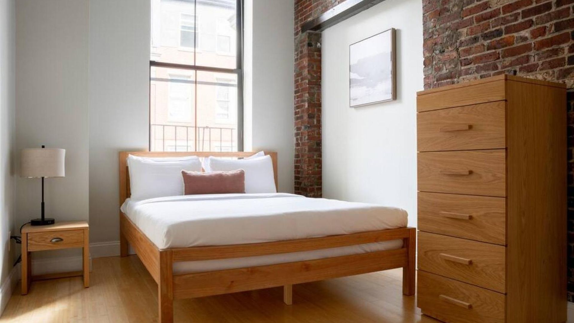 Apartment Beautiful 4br 2br Downtown Xing High Ceilings