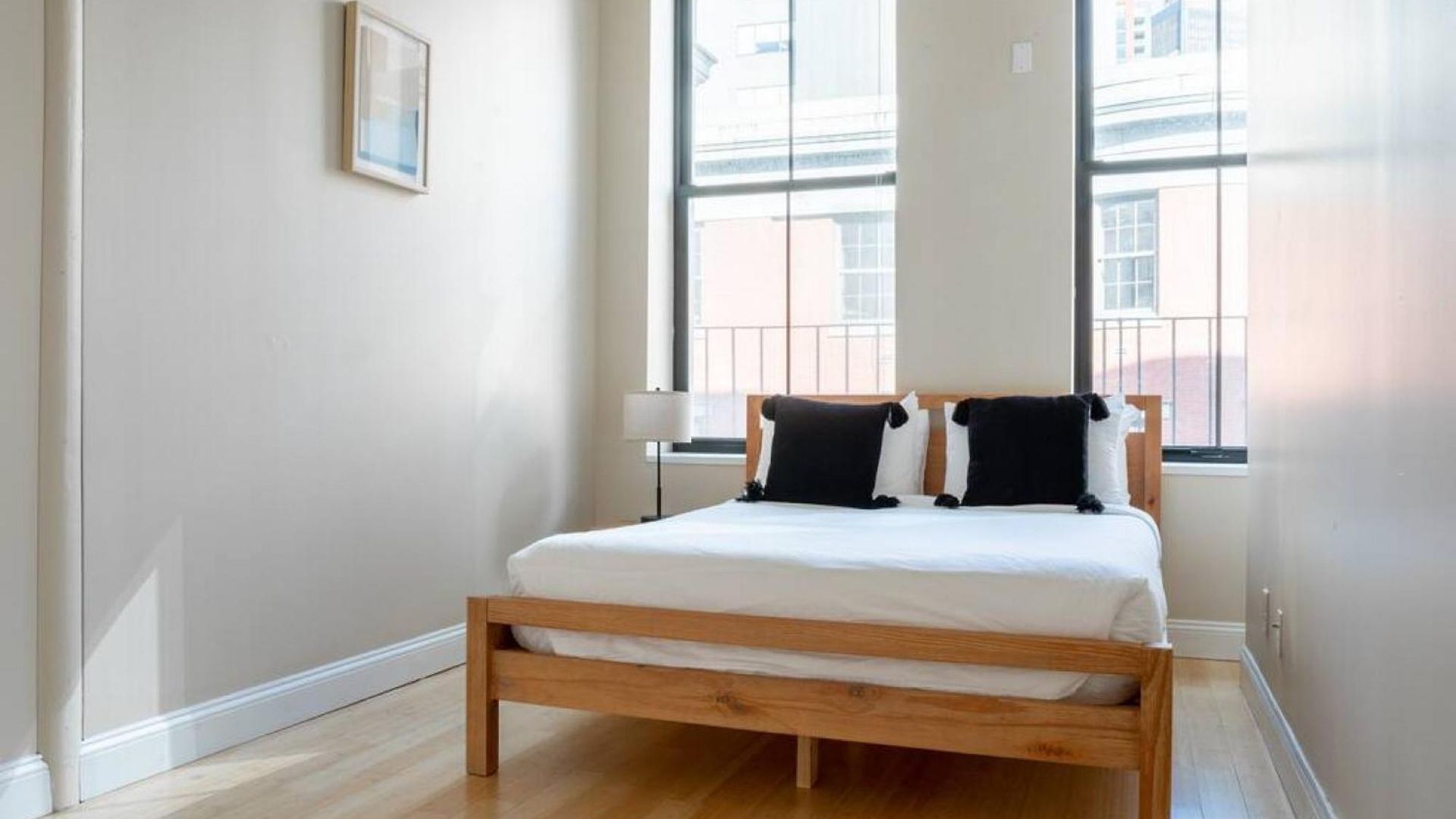 Apartment Beautiful 4br 2br Downtown Xing High Ceilings