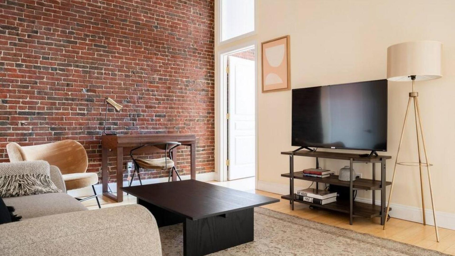 Apartment Beautiful 4br 2br Downtown Xing High Ceilings Boston