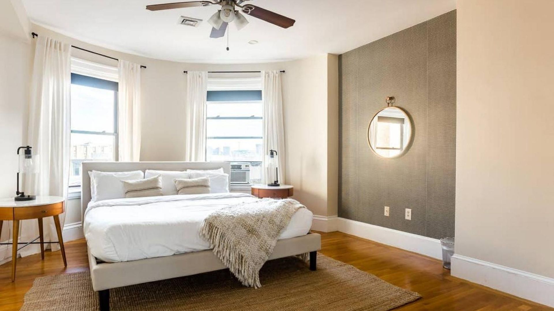 Luxury 4br 3ba In Fenway W Epic Roof Deck Apartment