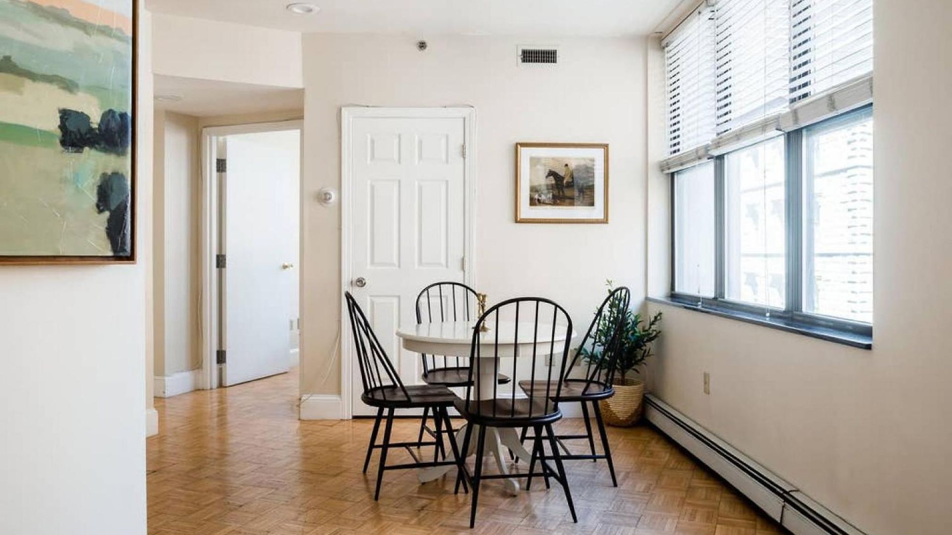 Apartment Awesome 2 Bed 1.5 Bath Downtown