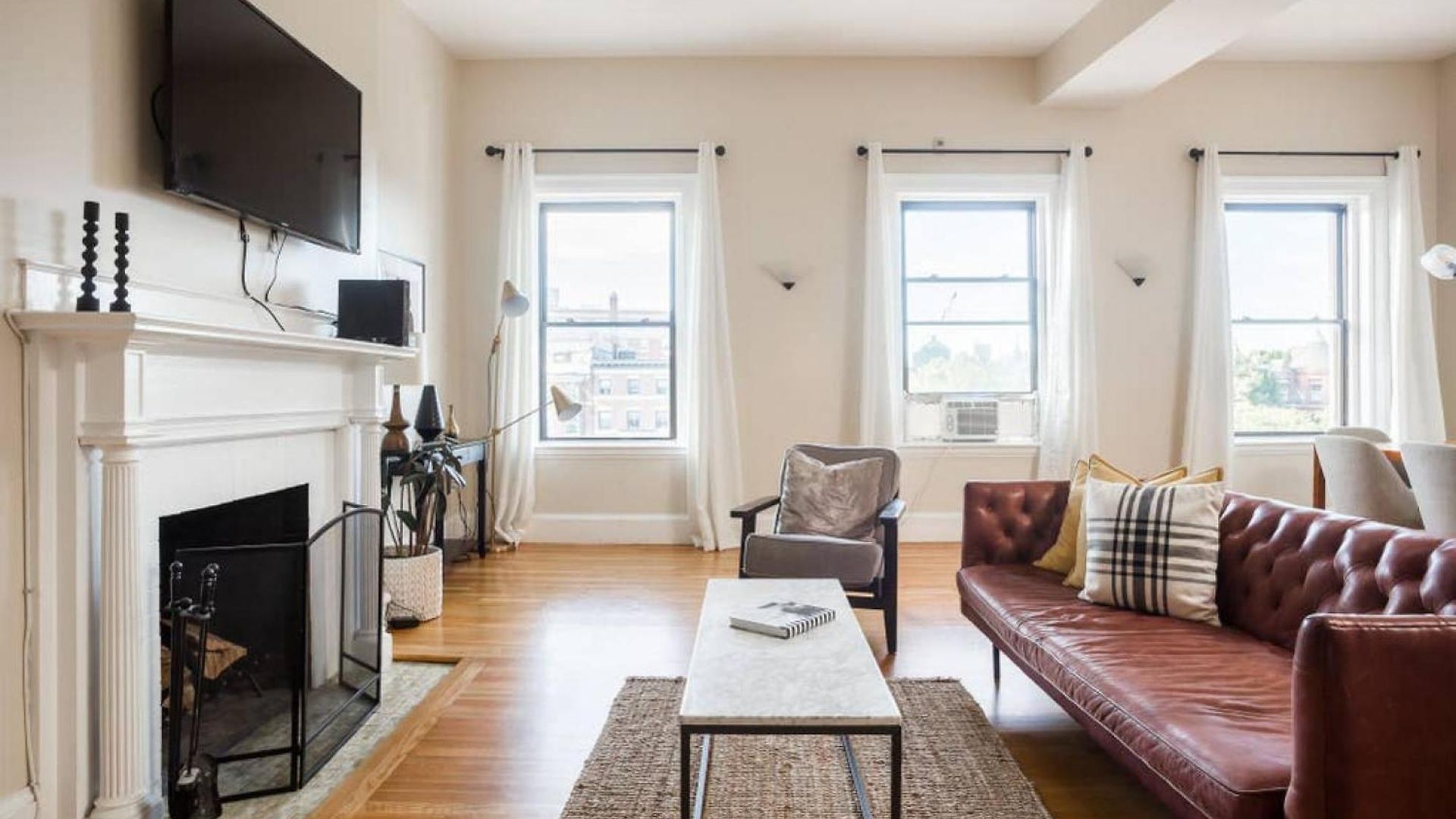 Luxury 4br 3ba In Fenway W Epic Roof Deck Apartment *