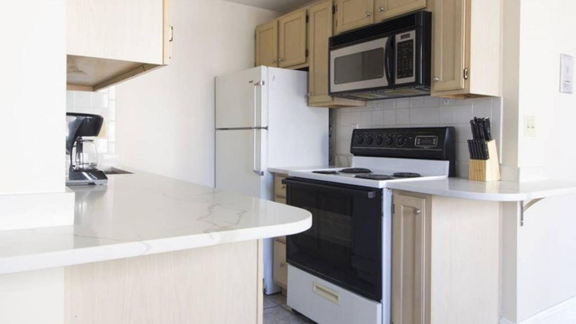 Beautiful 2 Bedroom Financial District *