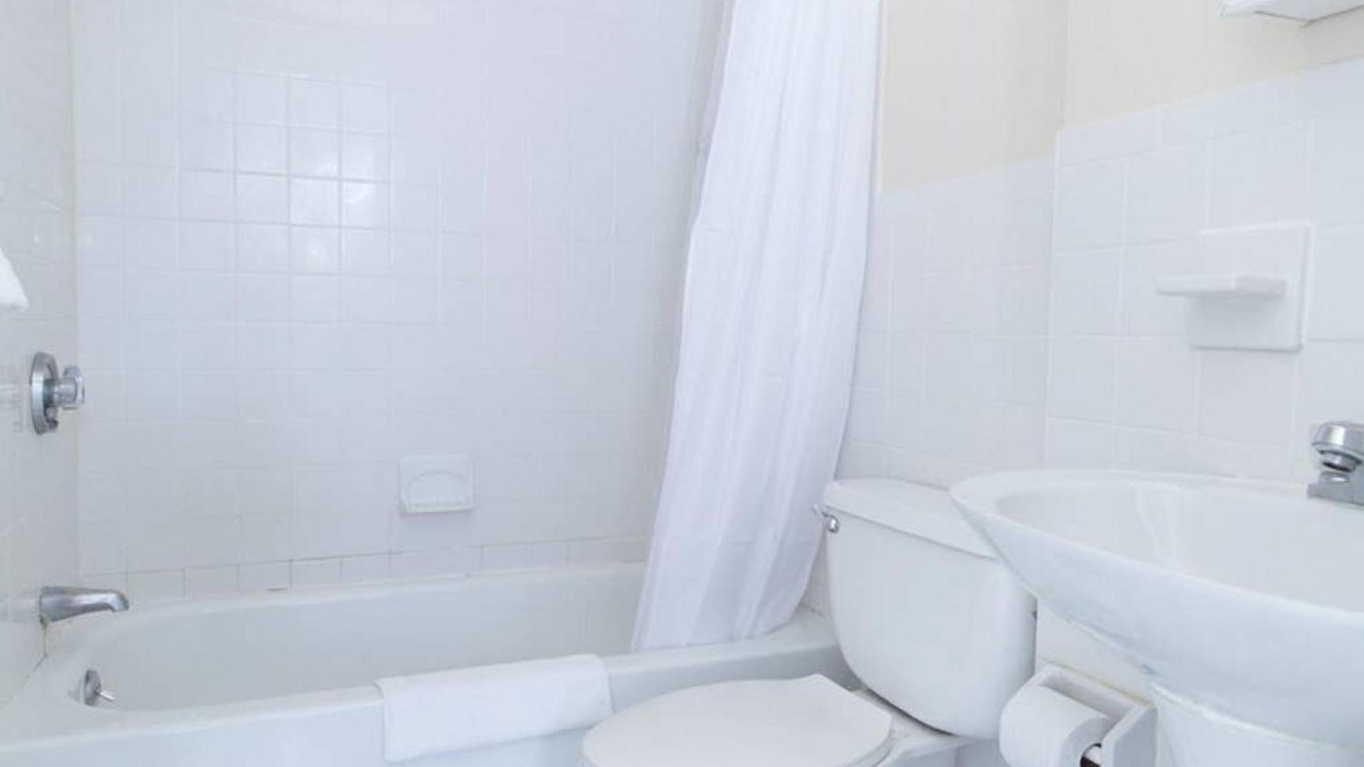 Elegant 2 Bed 2 Bath Furnished In Fidi Boston